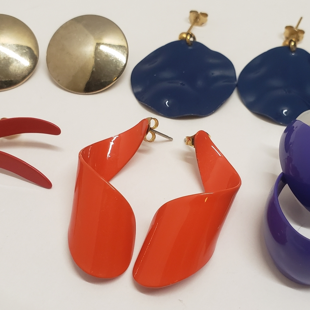 7 Pairs of Unique Vintage Abstract Earrings - Picture 8 of 11
